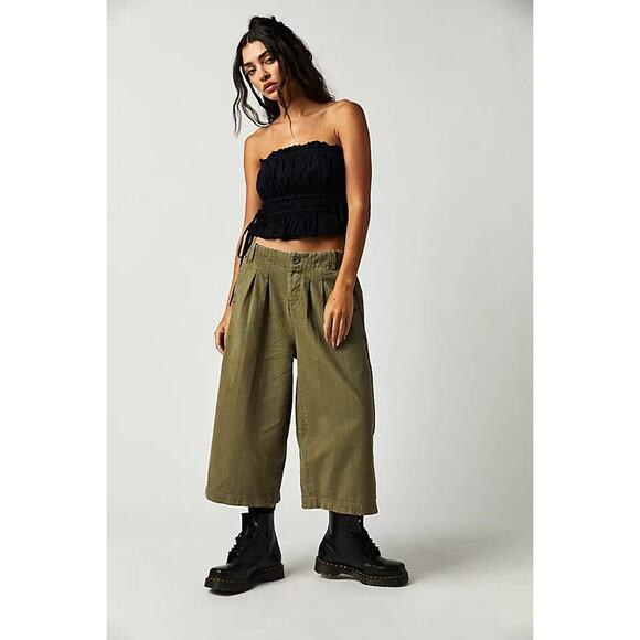 NEW Free People Hard Rain Mid Rise Cropped Gaucho Pants Green Sz 0 (Oversized) - Picture 14 of 16